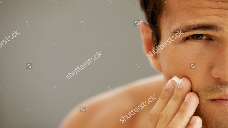 Cara perawatan wajah pria - Mencuci muka